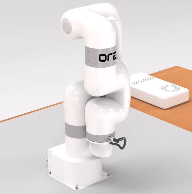 Robotic arm 'ORA' de Ozobot: tecnología educativa avanzada para ingeniería y automatización